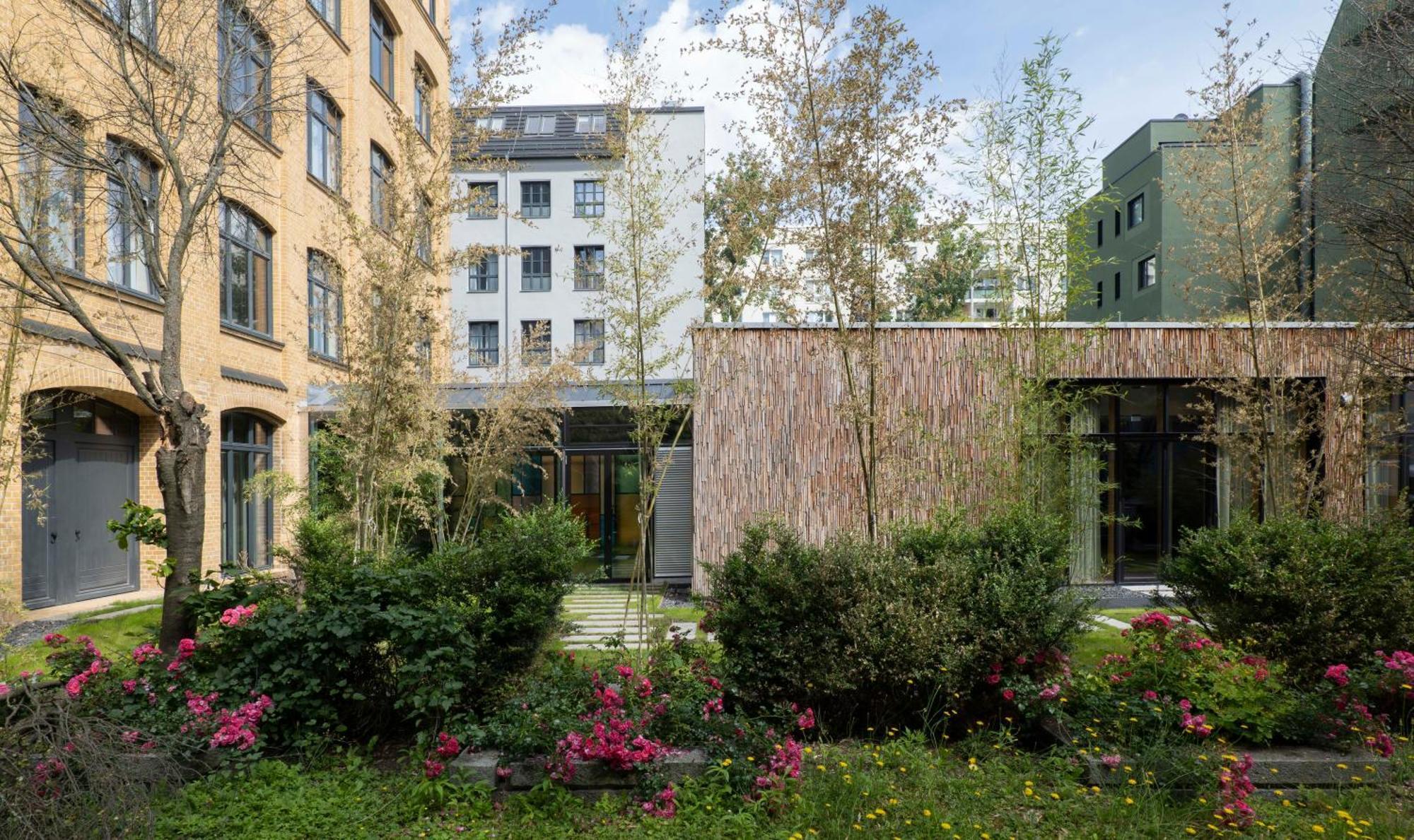 Sly Berlin Berlim Exterior foto The new building of the Institute of Chinese Studies
